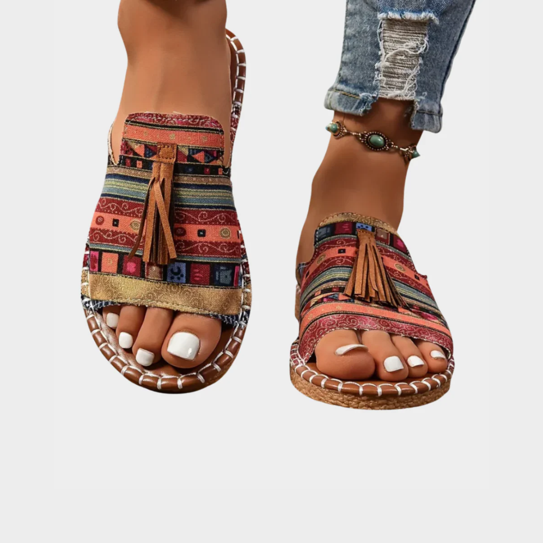 LORRAINE | CASUAL SUPPORTIVE SANDALS.