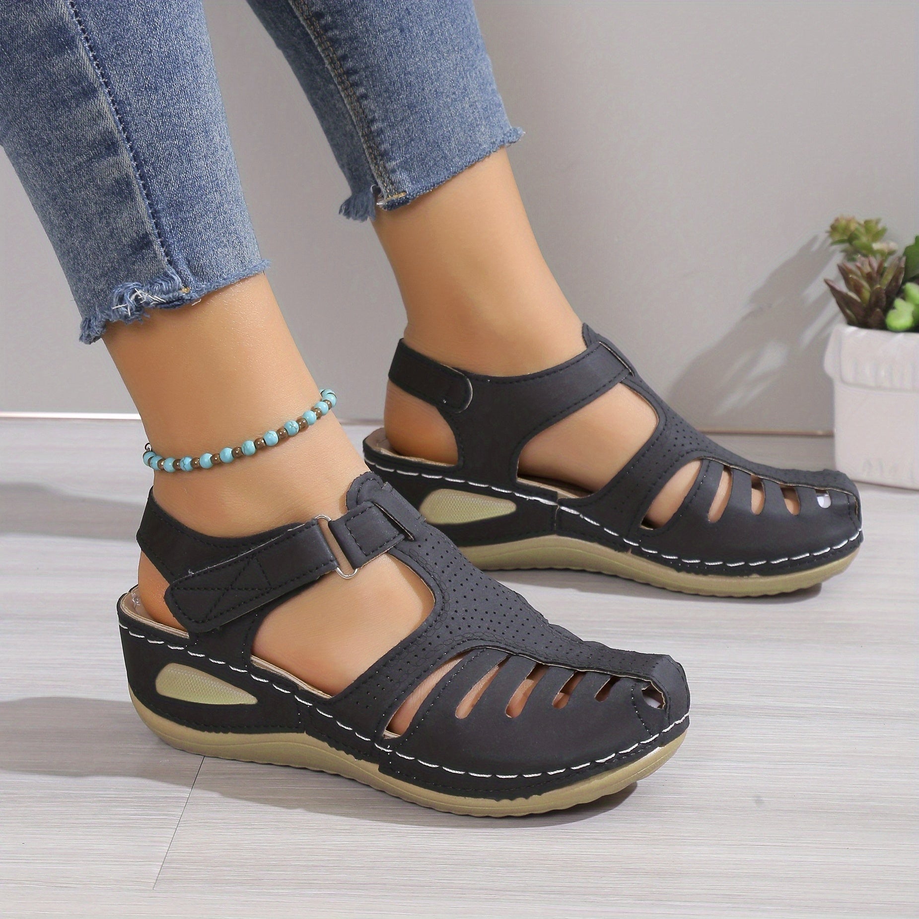 Leni™ – Comfort Sandals with Gentle Elevation