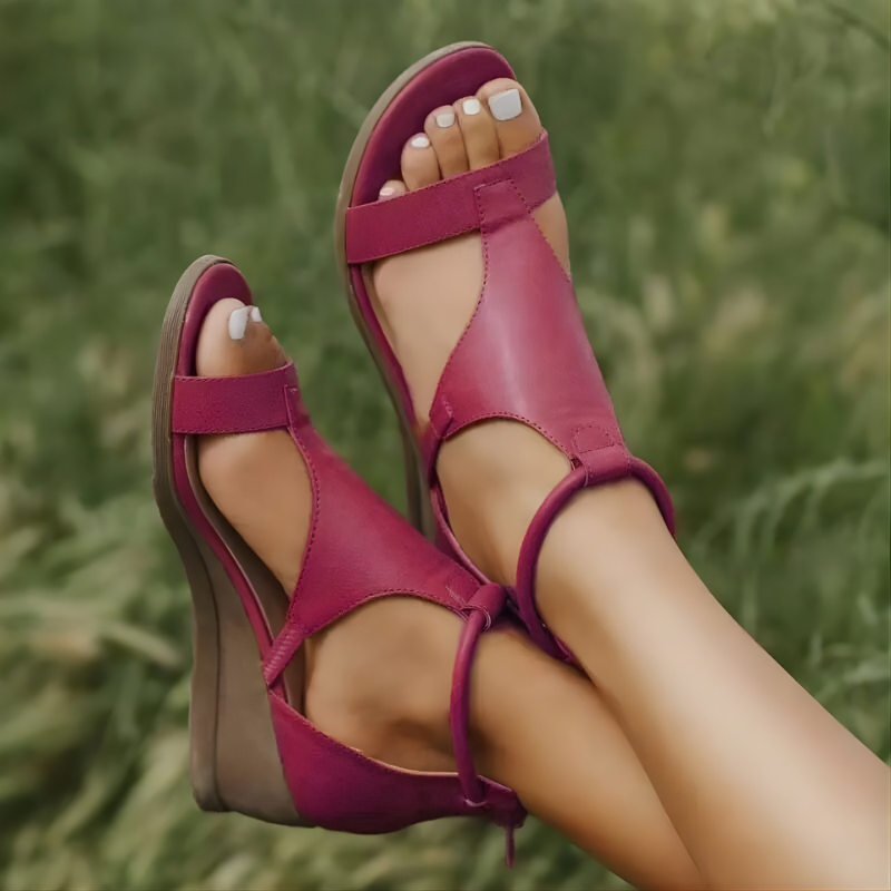 Leila™ Supportive Sandals