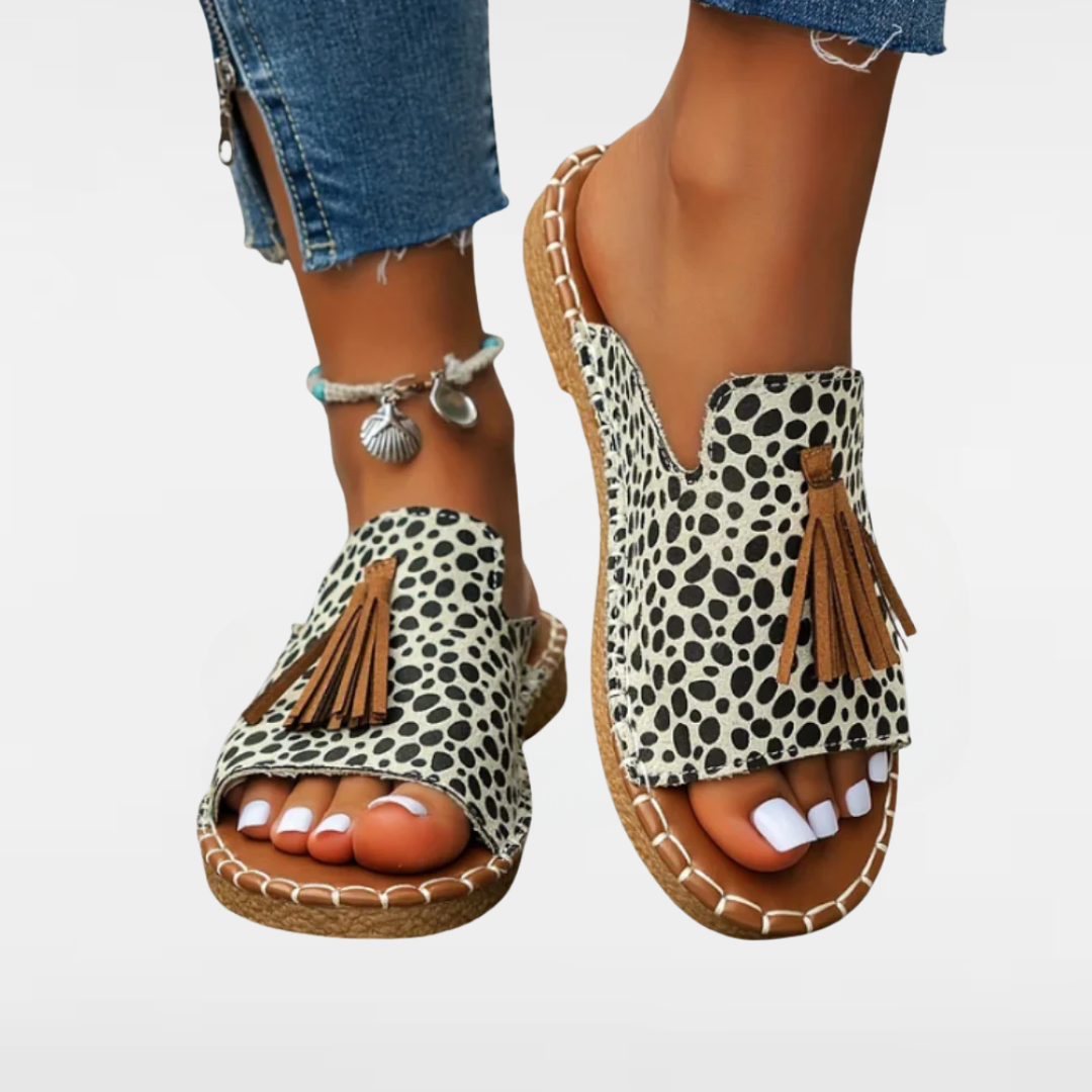LORRAINE | CASUAL SUPPORTIVE SANDALS.