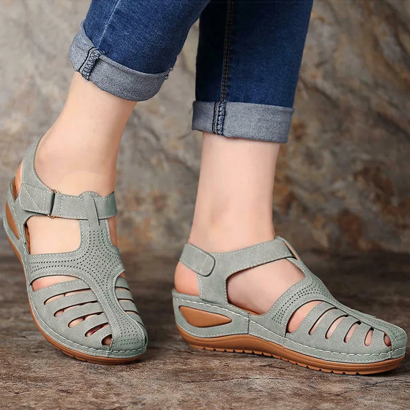 ELVIRA | CLOSED ORTHOPEDIC SANDALS