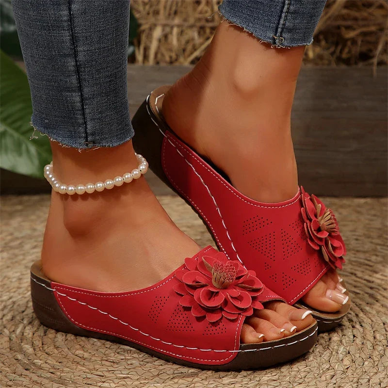 REGINE | STYLISH ORTHOPEDIC FLOWER SANDALS