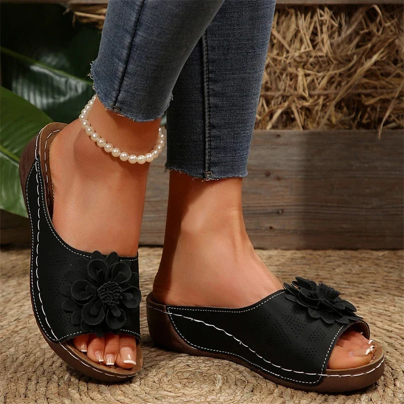 REGINE | STYLISH ORTHOPEDIC FLOWER SANDALS